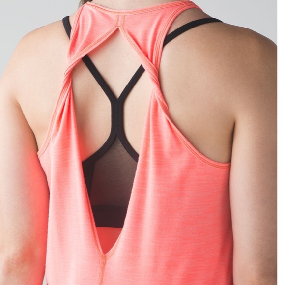 Lululemon Trapeze Twist Tank in 
Heathered Grapefruit - Picture 3 of 15